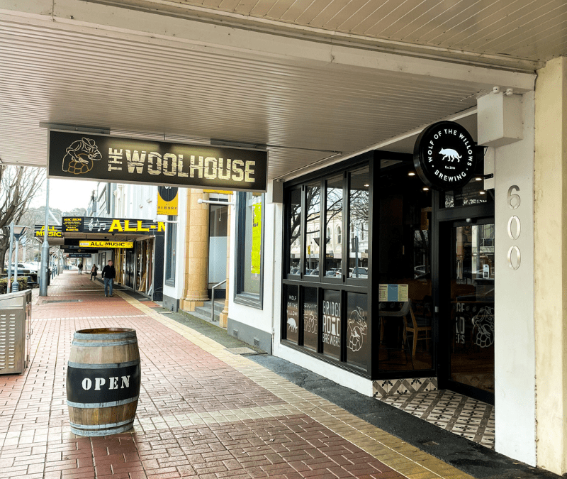 Small bar vibes with a welcoming atmosphere – it’s time to discover The Woolhouse (if you haven’t already)