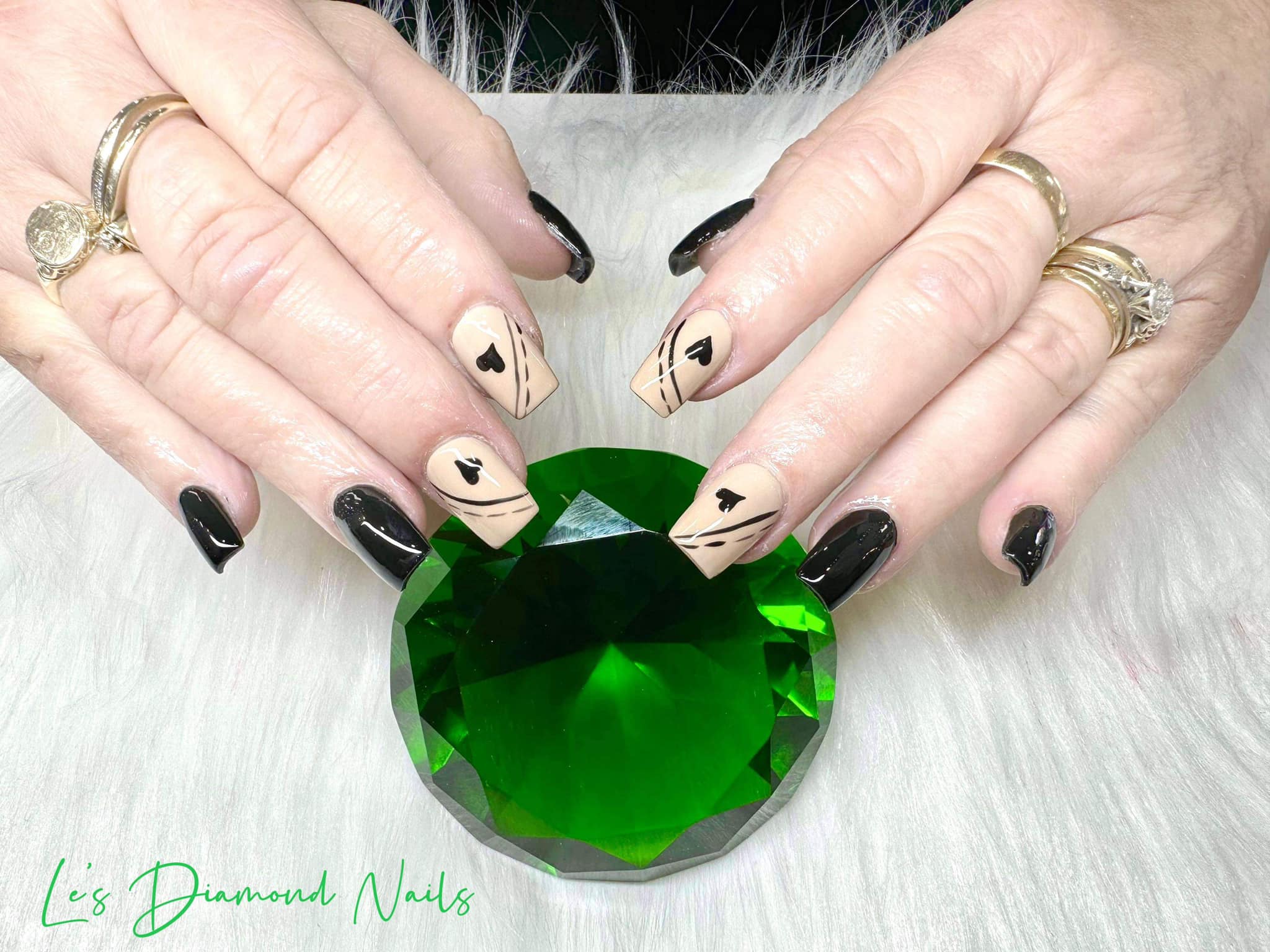 Le's Diamond Nails Salon